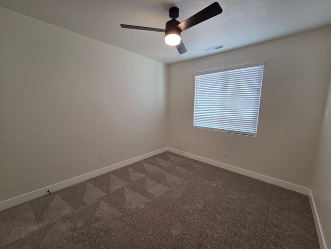 Building Photo - VIEWS from EVERY ROOM!