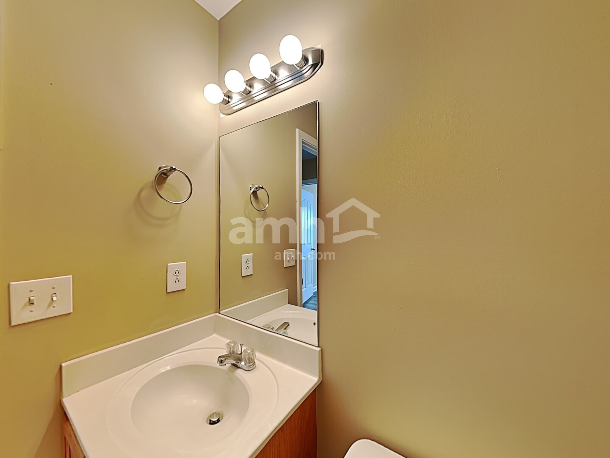 Building Photo - 1665 Saint Andrews Dr