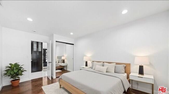 Building Photo - 6243 Berquist Ave