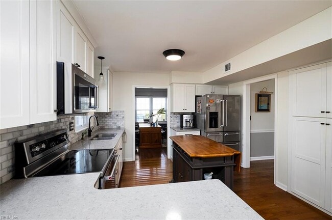 Building Photo - 2309 Rockingchair Ln