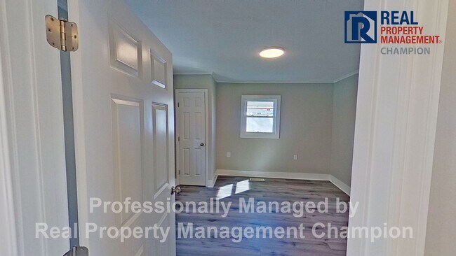 Building Photo - Updated 3 BD/1.5 BA Home in the Heart of Downtown Wilmington