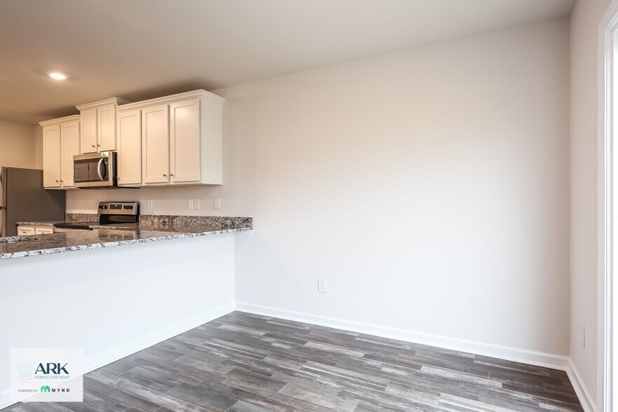 Building Photo - 6025 Mason Tucker Dr