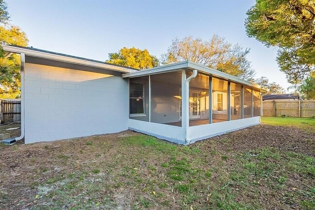 Building Photo - 653 Bryan Terrace Dr