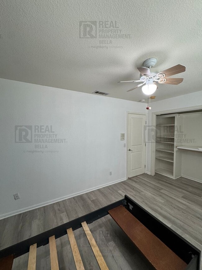 Building Photo - Luxury Living Awaits: Stunning 4-Bedroom Cul-de-Sac Retreat with Pool & Spa in Hemet!