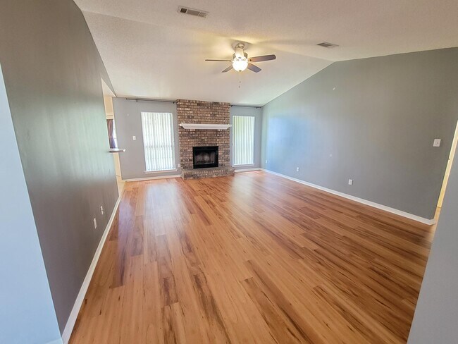 Building Photo - 2256 Orion Lake Dr