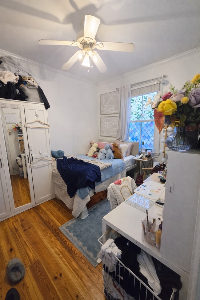 Building Photo - 109C