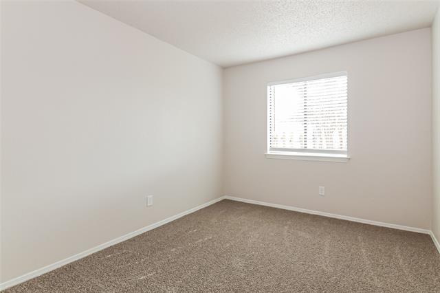 Building Photo - 2718 Holy Cross Ln