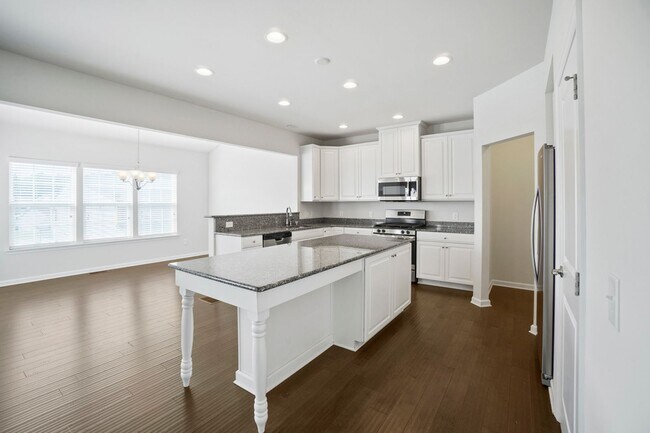 Building Photo - Enjoy the Community's Resort Like Living!