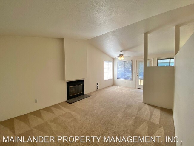 Building Photo - 5961-6963 SW Childs Rd