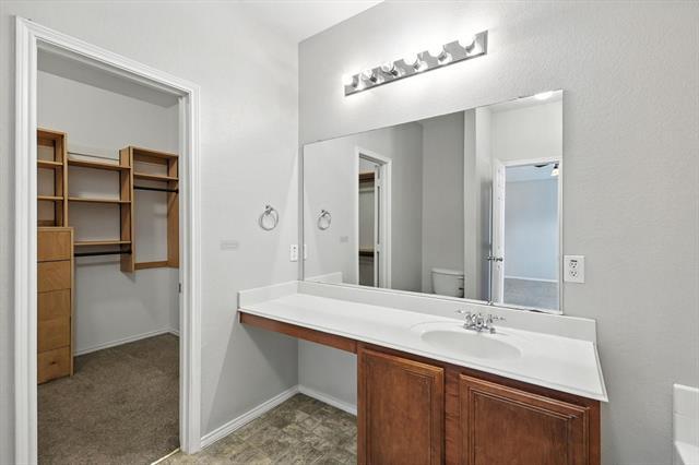 Building Photo - 1056 Breeders Cup Dr