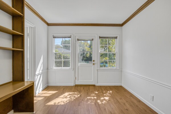Den or 3rd bedroom - 10536 Whipple St