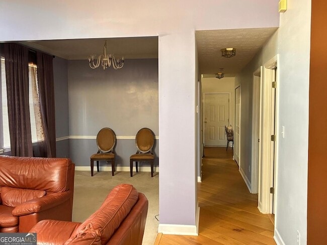 Building Photo - 474 Fraser St SE