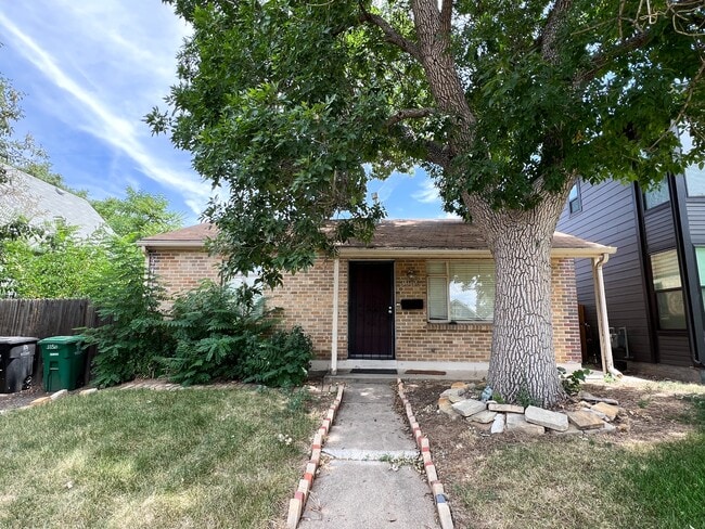 Primary Photo - 3350 N Elizabeth St