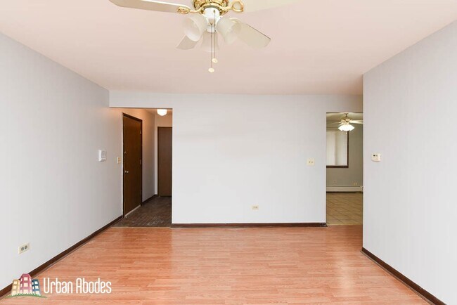 Building Photo - 3042 N Central Ave