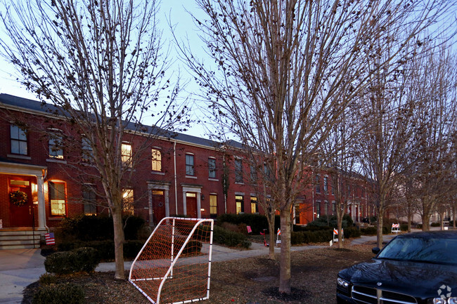 Building Photo - New Town Portfolio