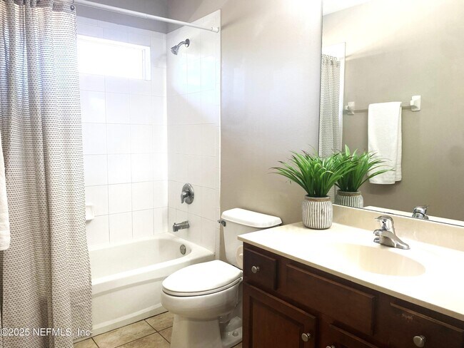 Building Photo - 1840 Rear Admiral Ln