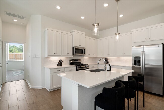 Building Photo - 603 Silver Pear Ct