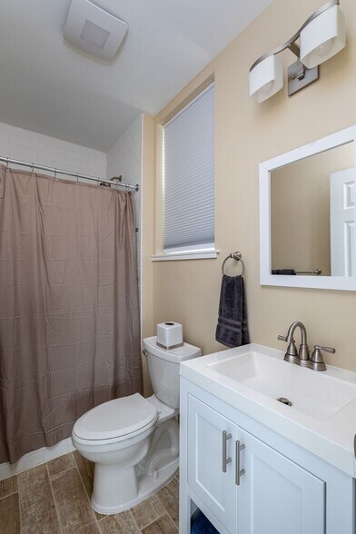 Building Photo - 1131 Callowhill St