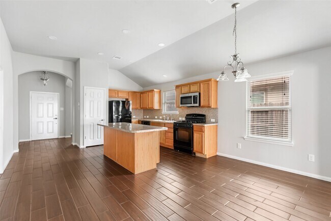 Building Photo - 21915 Saragosa Pond Ln