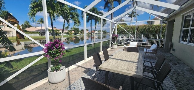 Building Photo - 833 Vista Meadows Dr