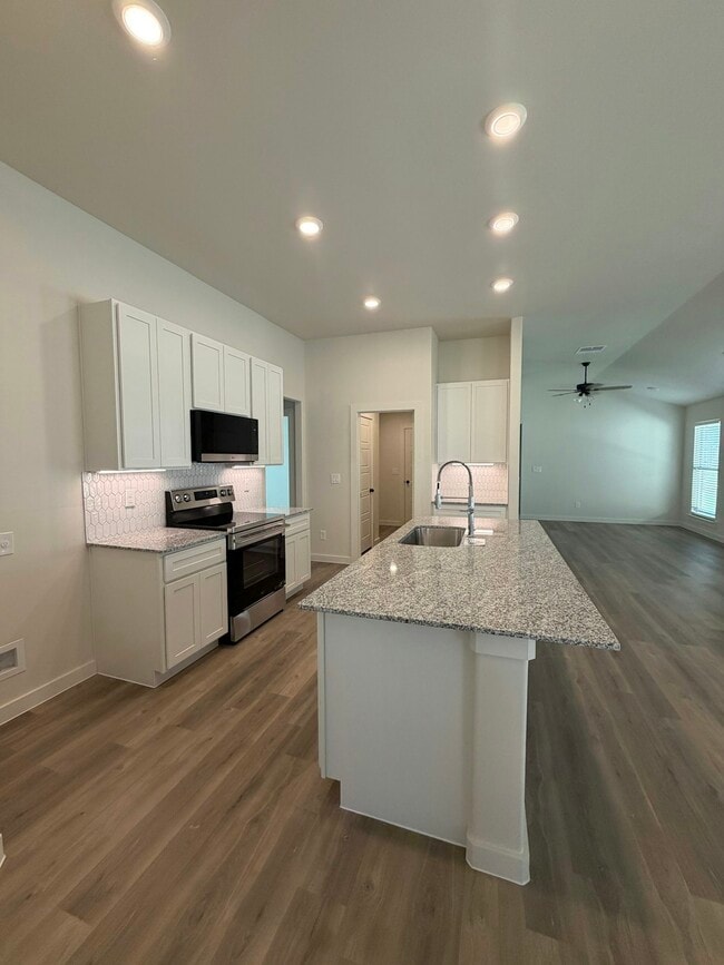 Building Photo - 9204 Prairieland Dr