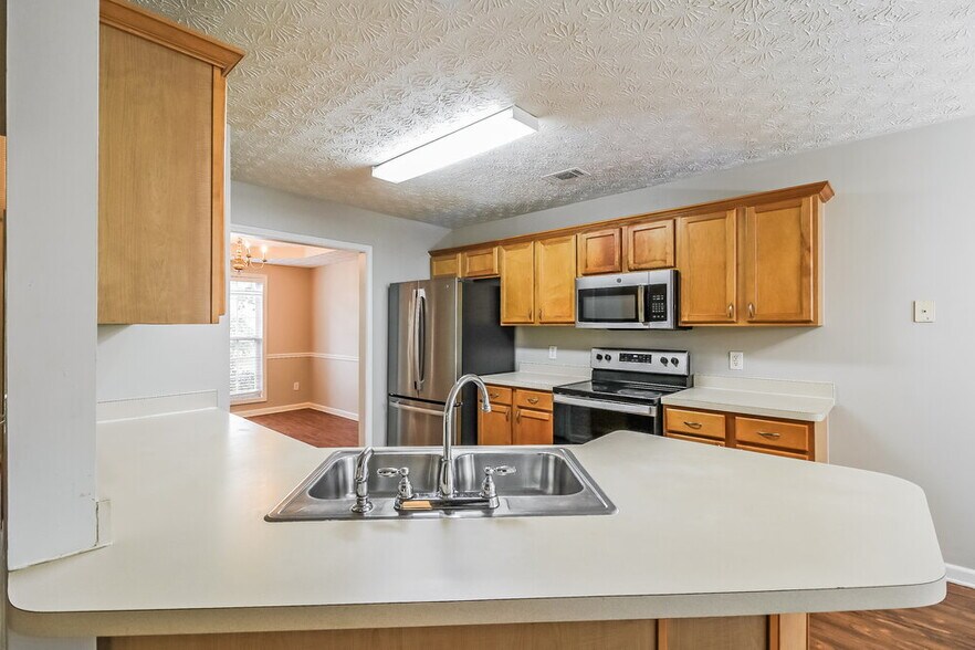 Building Photo - 3415 Wrenwood Ct