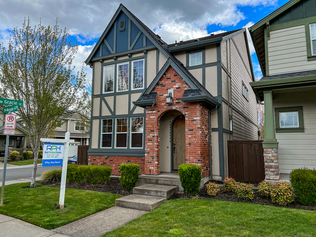 Primary Photo - Enjoyable 4-Bed, 2.5-Bath Corner Lot Home ...