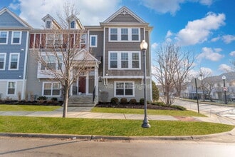 Building Photo - 112 Waterbury Cir