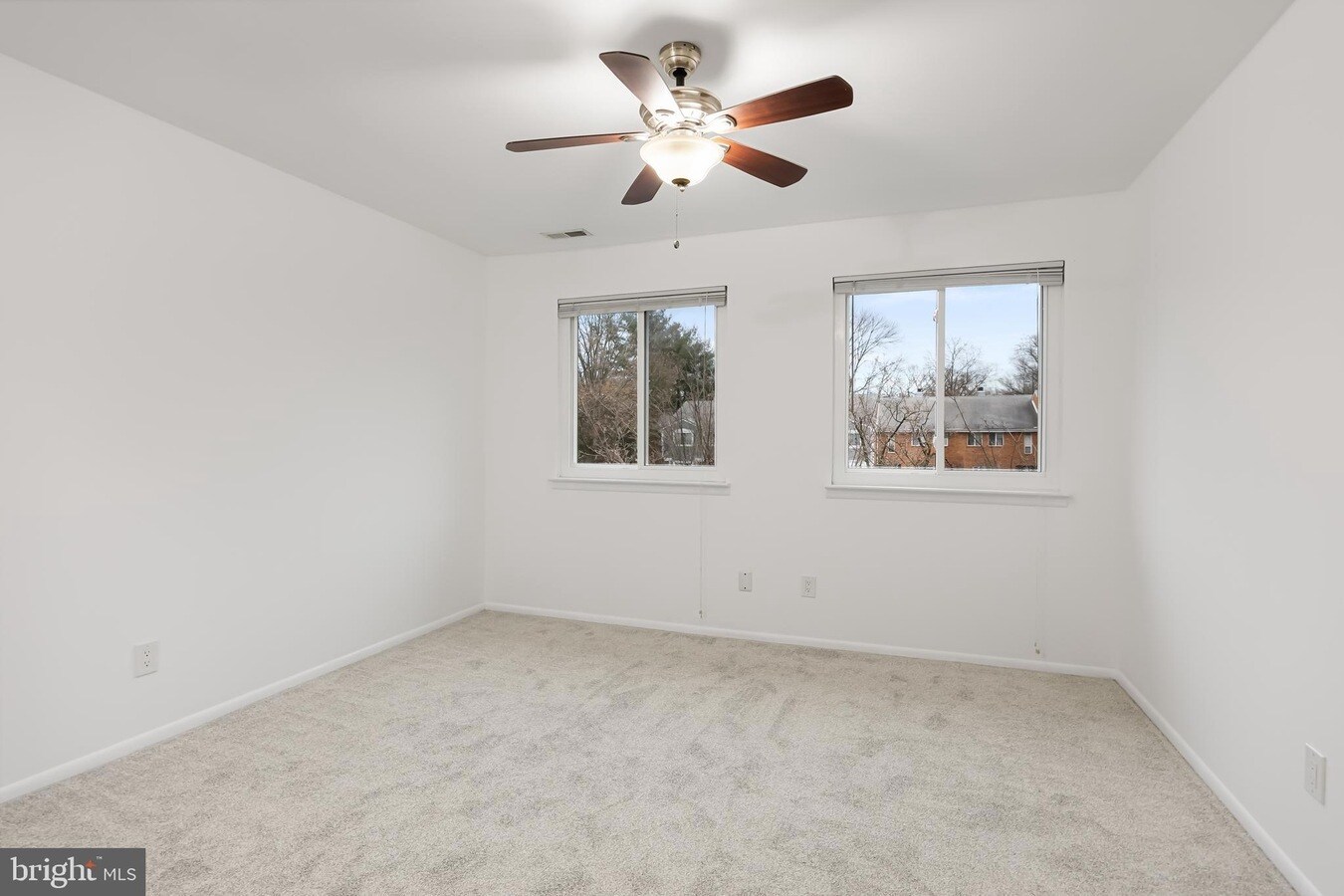 Building Photo - 402B Mulberry Cv