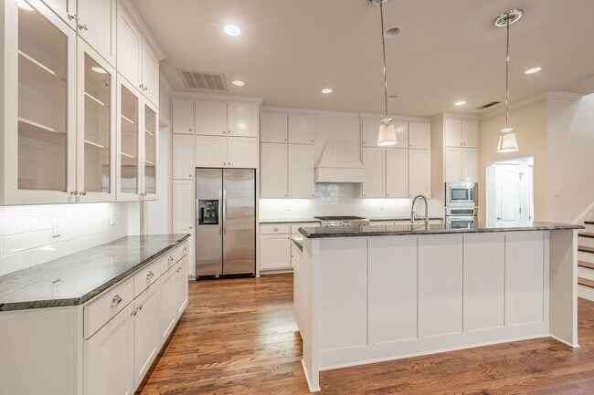 Building Photo - Beautiful Monticello Town Home!!!