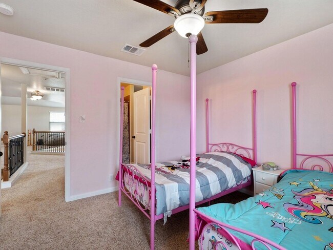 Building Photo - 17903 Linkhill Dr