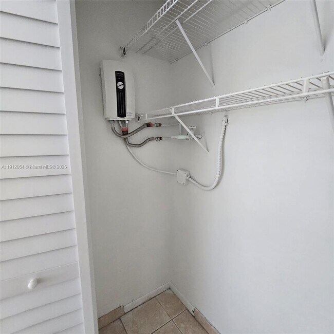 Building Photo - 15332 SW 72nd St