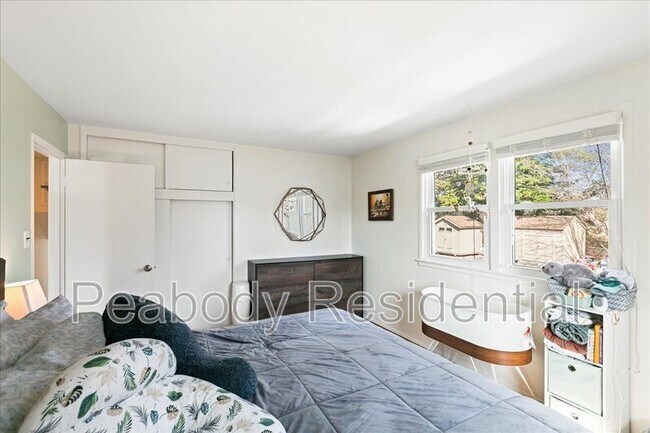 Building Photo - 8016 Gosport Ln