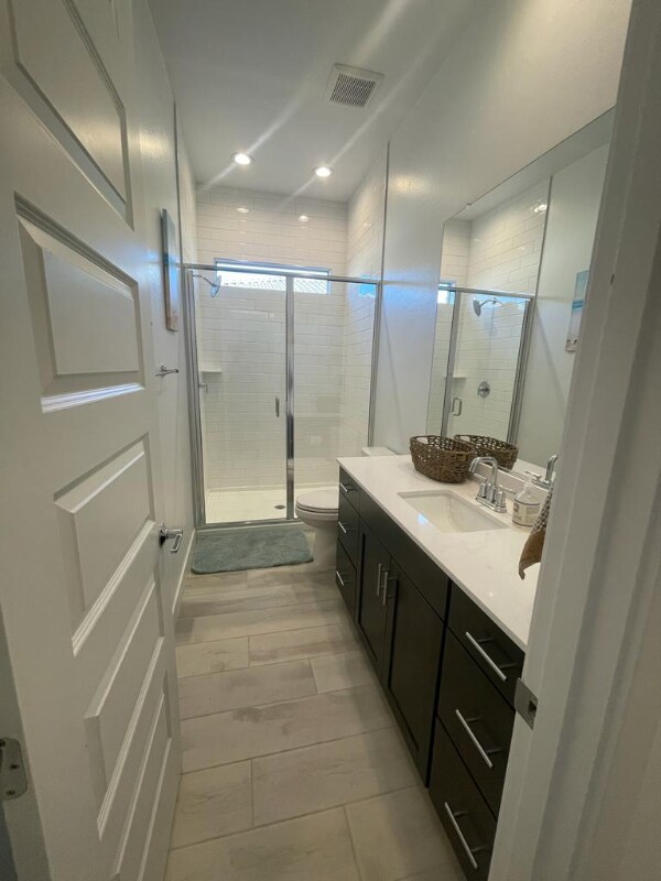 Building Photo - 9329 W Sells Dr