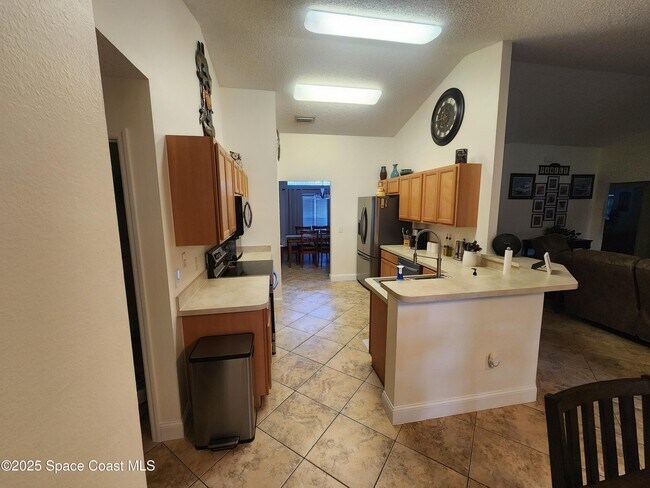 Building Photo - 2098 Jupiter Blvd SW