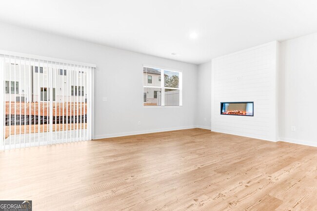 Building Photo - 1105 Holland Rose Dr