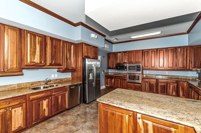 Building Photo - 6061 Silver King Blvd