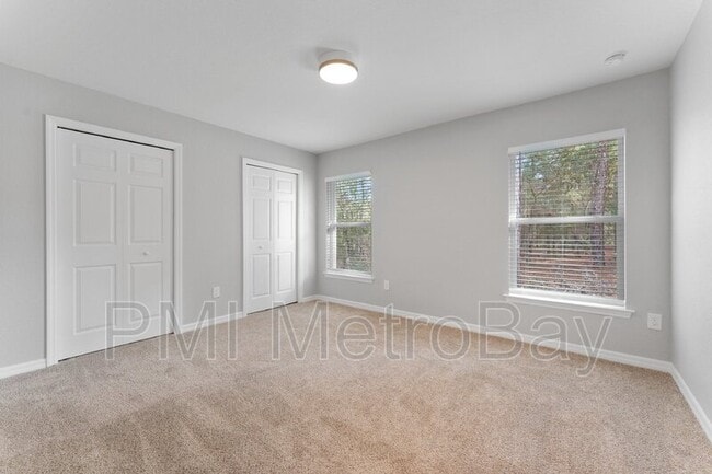 Building Photo - 9461 N Sandree Dr