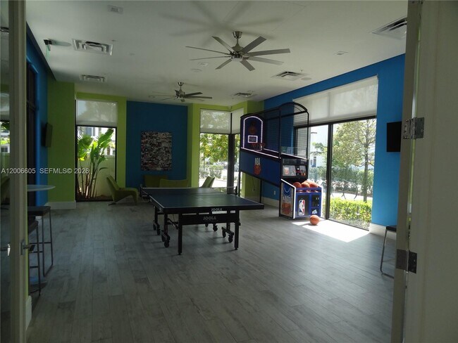 Building Photo - 4670 NW 84th Ave