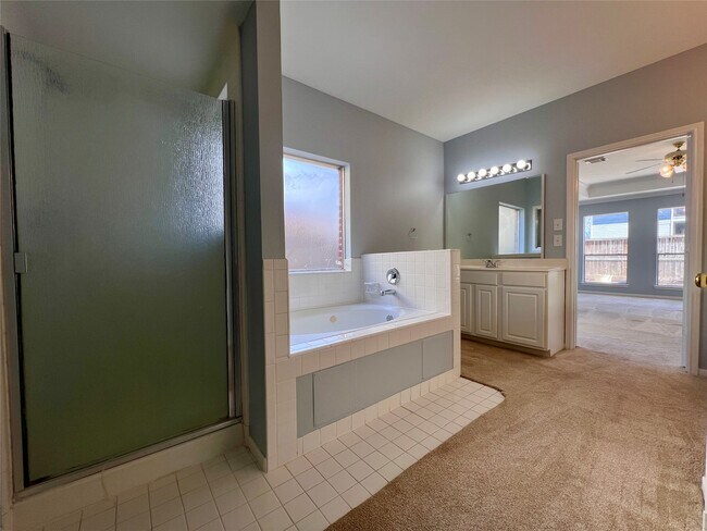 Building Photo - 3311 Whitebud Dr