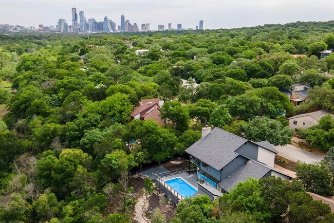 Building Photo - 1716 Bartoncliff Dr