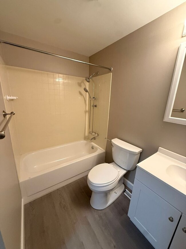 Building Photo - 4320 Harbison St