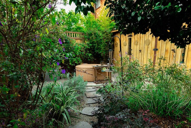 Building Photo - 3148 College Ave