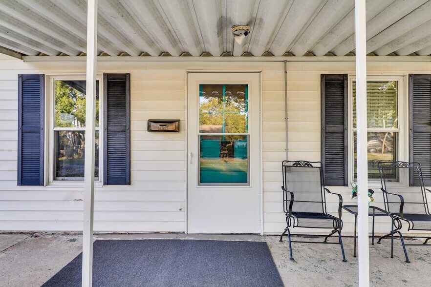 Building Photo - 1115 N Illinois Ave