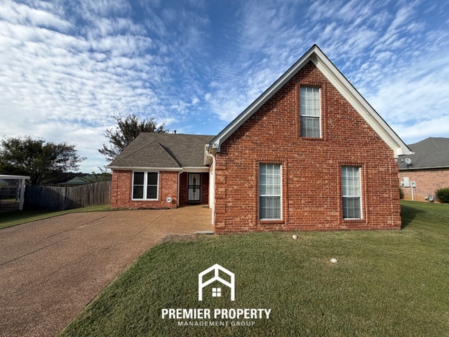 Primary Photo - 270 Village Dr