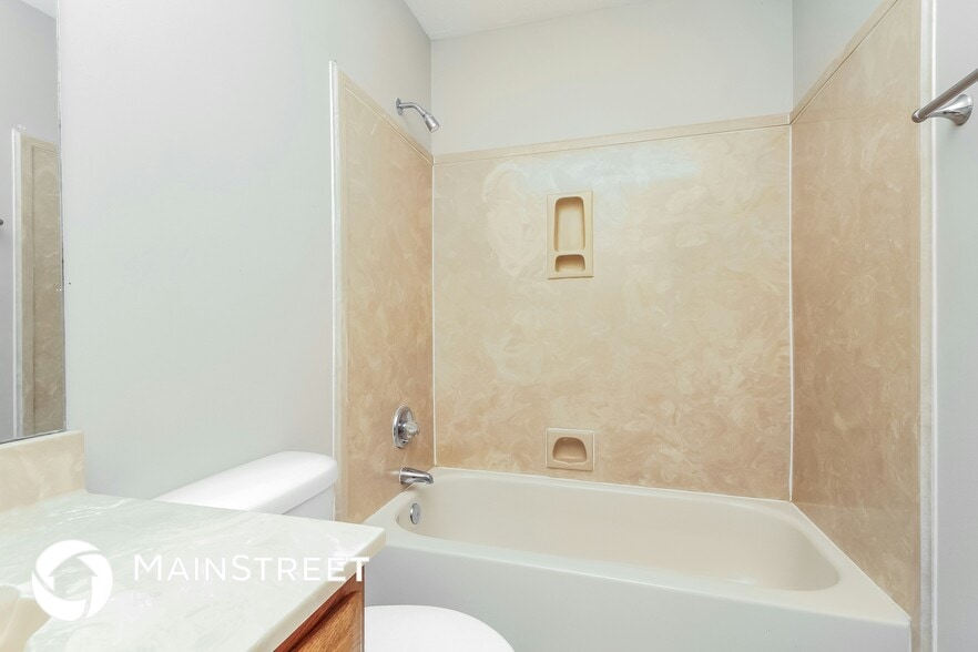 Building Photo - 2533 Jeffries Cove