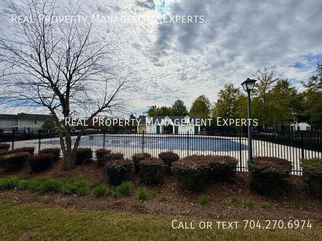 Building Photo - 9851 Hanberry Blvd