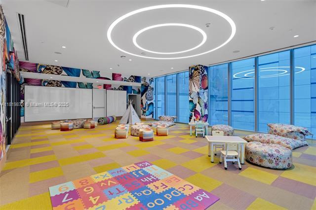Building Photo - 17201 Collins Ave