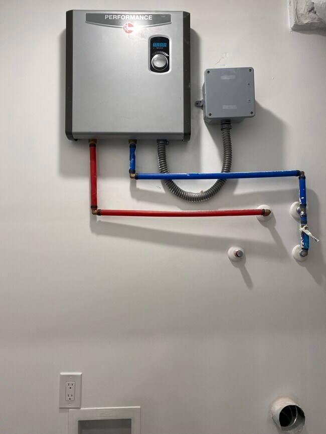 Building Photo - 133 Briarfield Ave