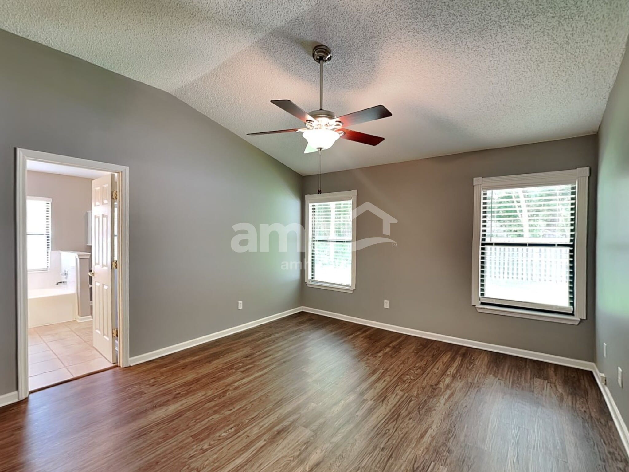 Building Photo - 1526 Bay Harbor Dr